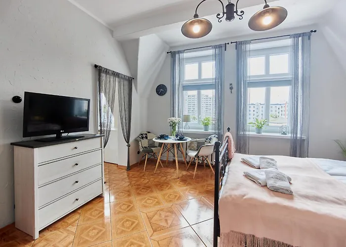 Golden Hour Apartments- Boleslawa Chrobrego 8